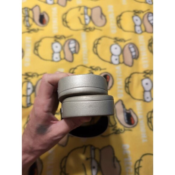 Victoria’s Secret PINK Slides Silver Metallic SINGLE STRAP Large Dog Logo 8.5 - Picture 4 of 7